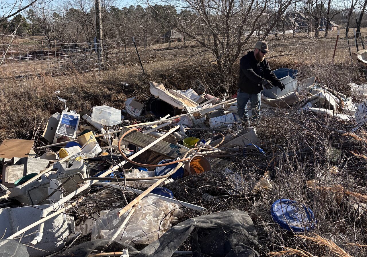yard debris and junk hauling in Moore OK